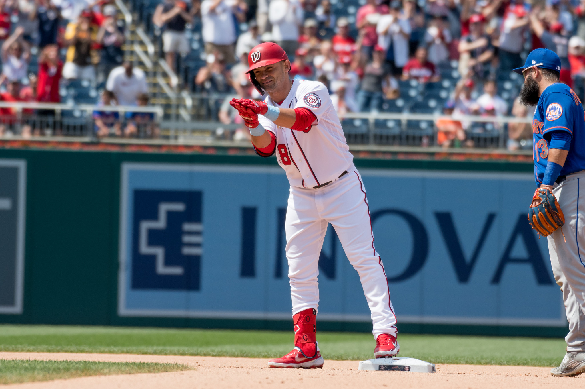 The Washington Nationals' Gerardo Parra factor: Baby Shark; dugout