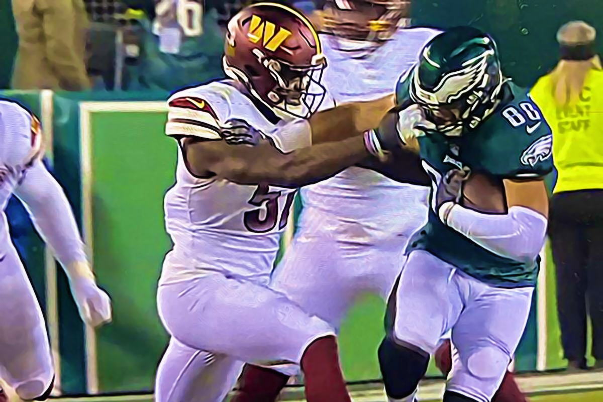 Refs missed blatant facemask on costly Eagles' fumble - DC Sports King